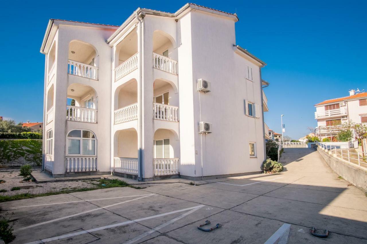 Apartment Filip Krk Town Exteriör bild